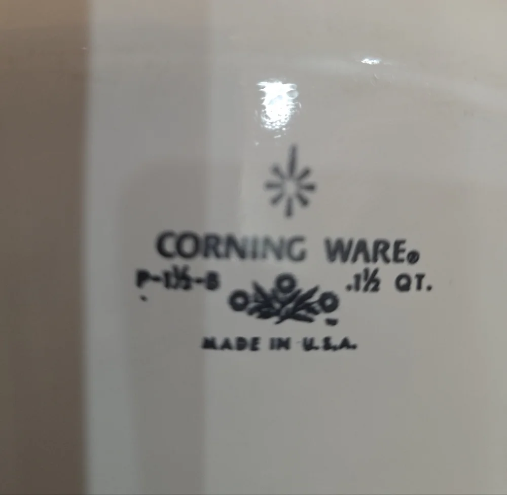 Corning Ware Blue Cornflower Casserole Dish 1 1/2 QT Vintage Antique P-1 1/2-B
